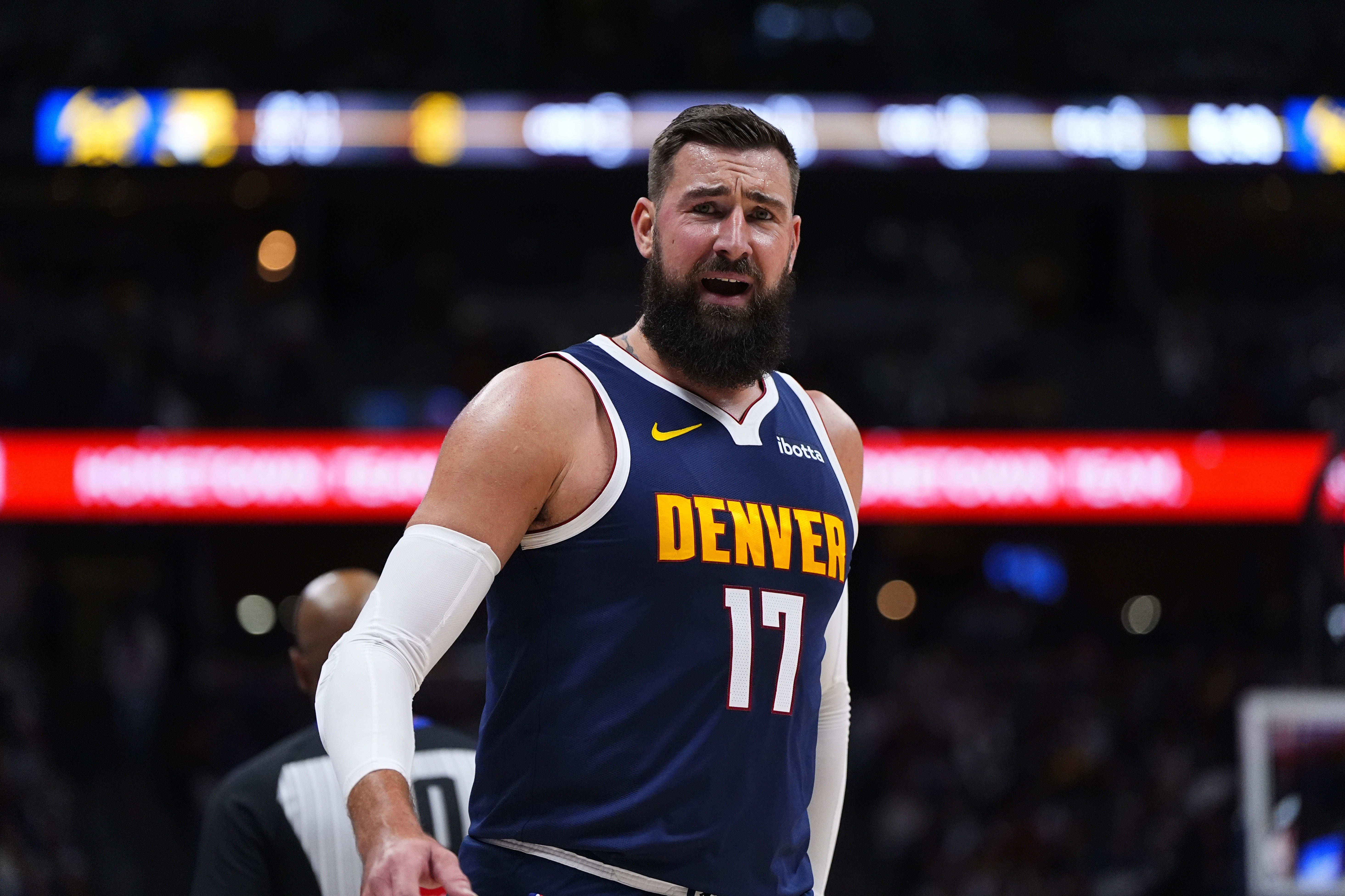 体育游戏-今天打双塔！瓦兰丘纳斯首发17分钟 6中4&amp;5罚全中拿到13分6板